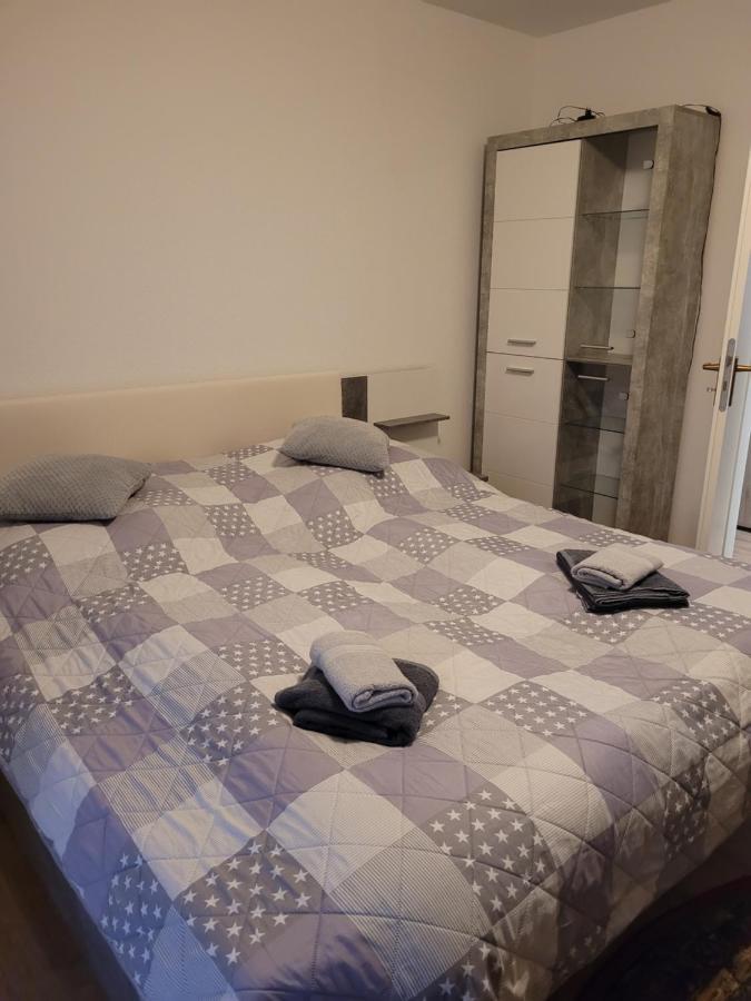 Ryan Apartament Mit Netflix ซังคท์แองเกลอมาร์ ภายนอก รูปภาพ